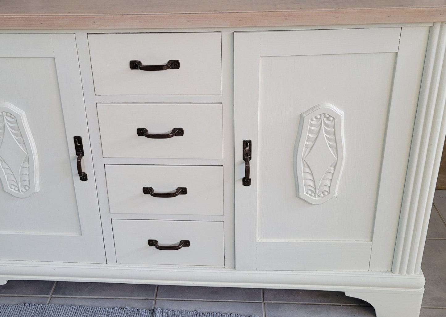 Antikes Buffet "Nantucket" im New-England-Style