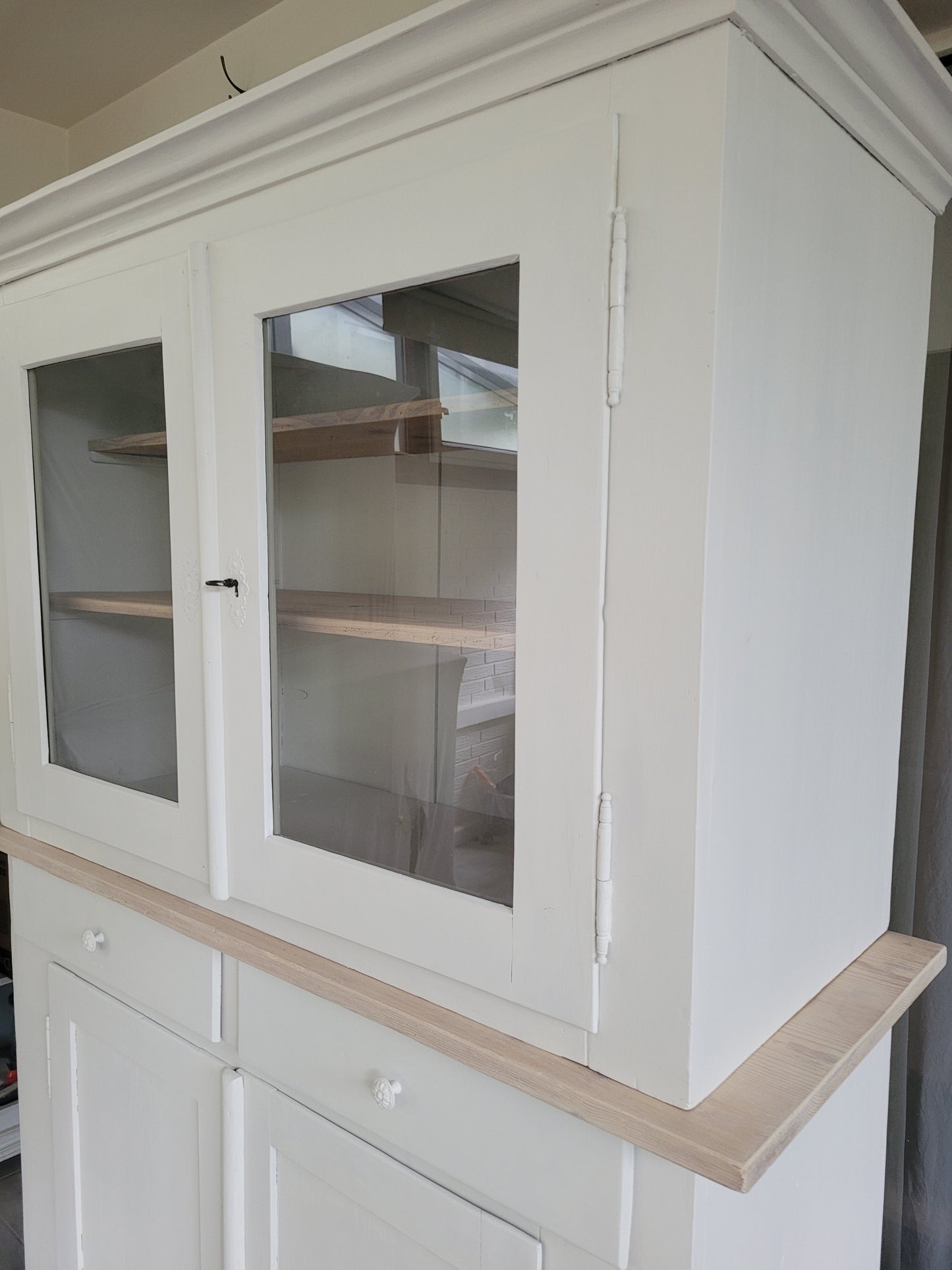 Antikes Küchen- Buffet 'Elise' - frisch aufgemöbelt