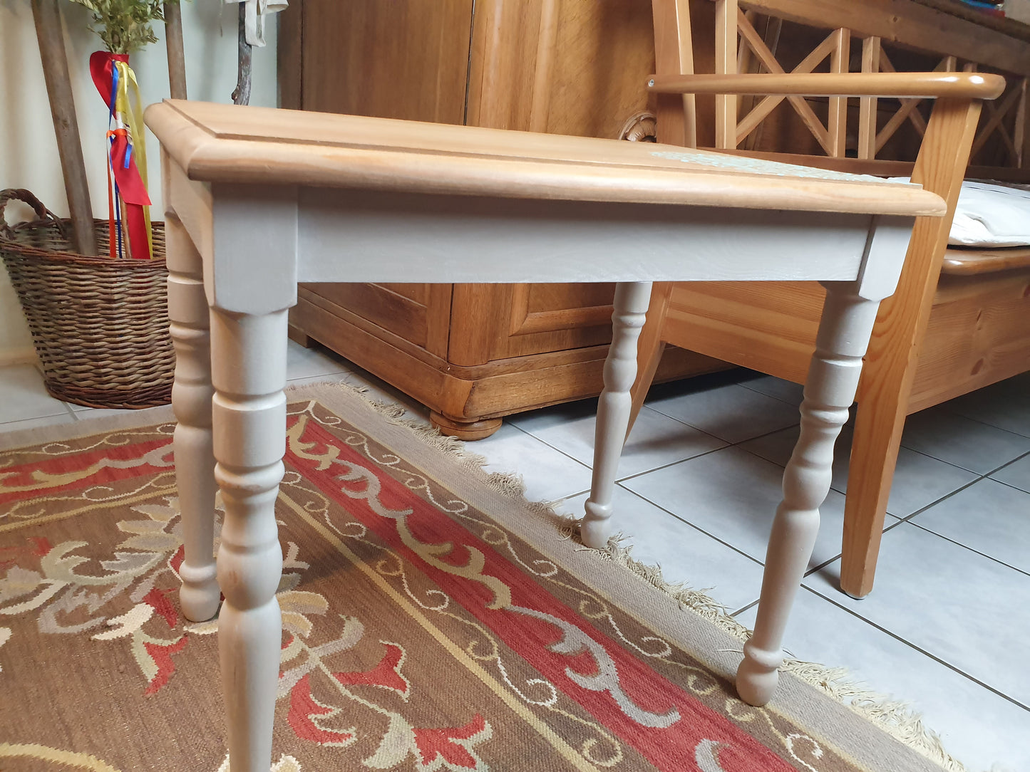 Kleiner Beistelltisch restyle shabby Mandala