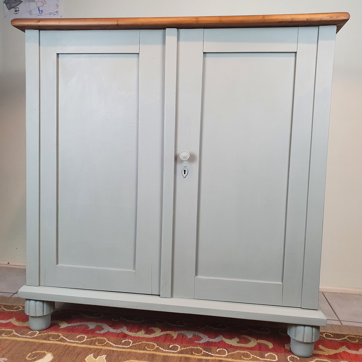 Schön schlichtes Vintage - Sideboard, restyle - keine extra Versandkosten!