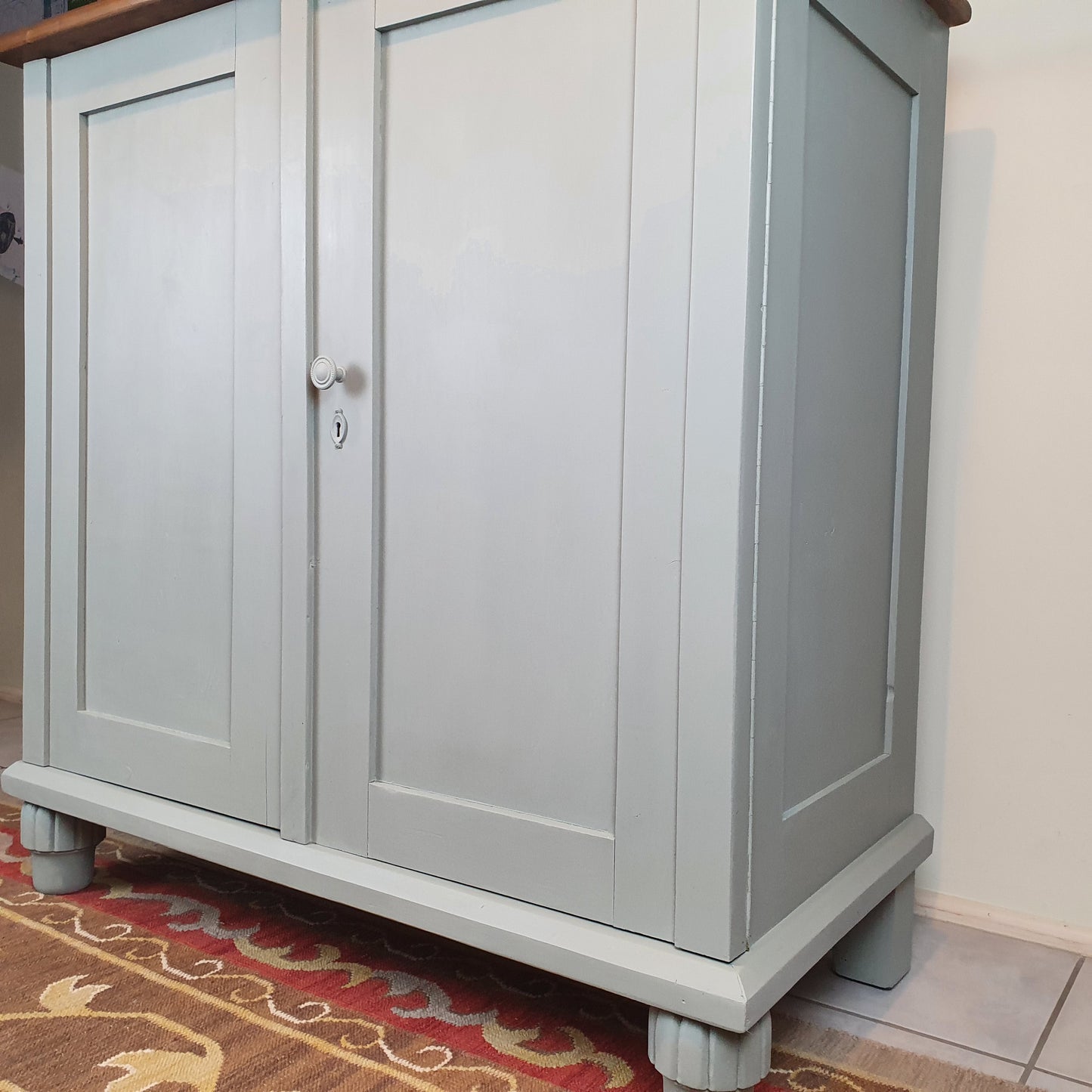 Schön schlichtes Vintage - Sideboard, restyle - keine extra Versandkosten!