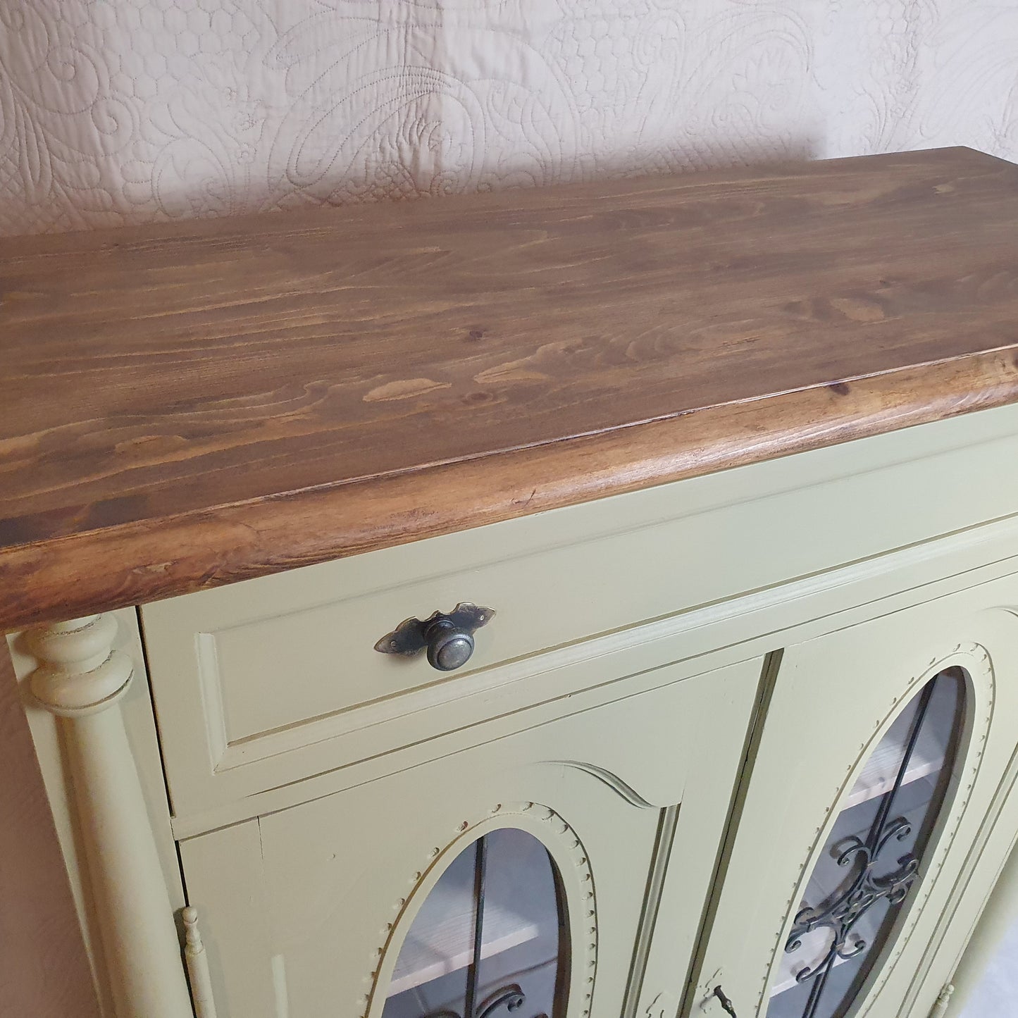 Vertigo, Kommode mit Glastüren, vintage, shabby, Landhaus