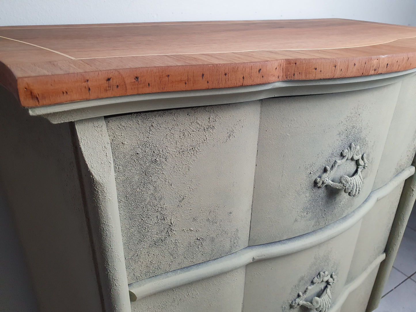 Kleine Kommode im verwitterten Look, vintage, shabby, Landhaus - KEINE Versandkosten