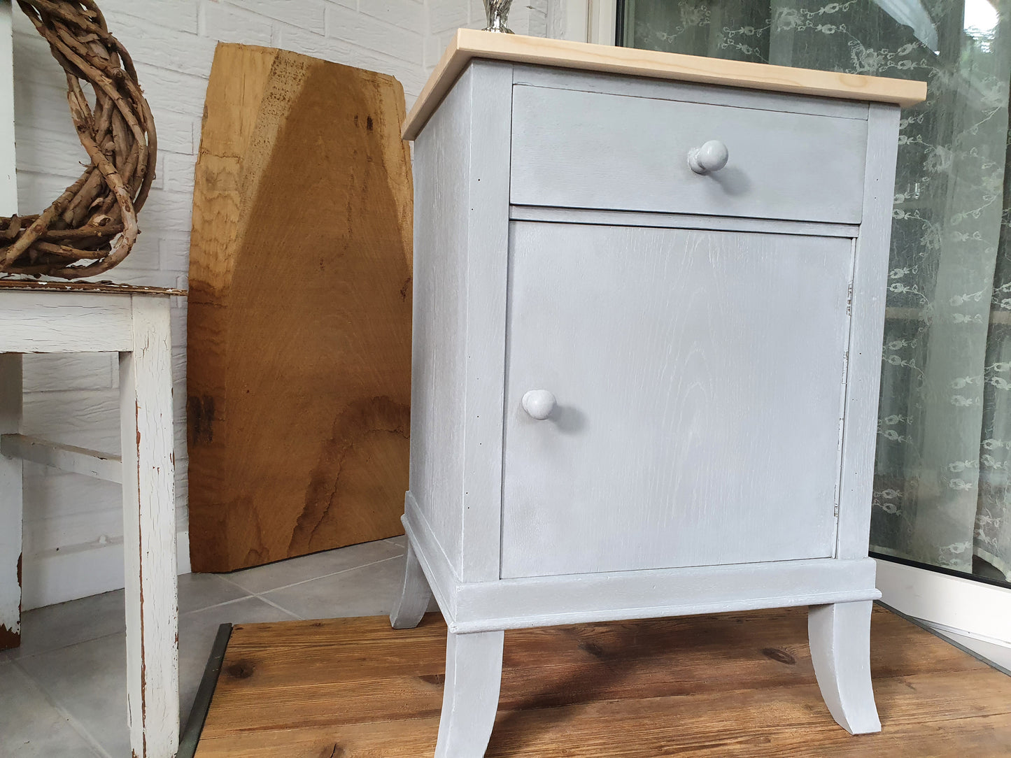 Graues Schränkchen • Nachtkonsole • Kommode • vintage, shabby