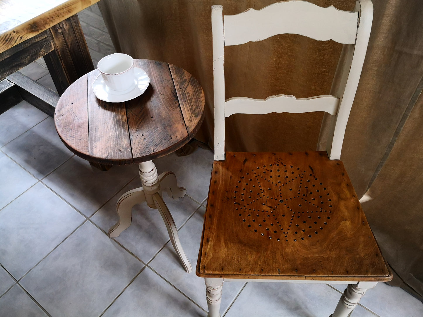 Antiker Stuhl, vintage, Massivholz, shabby