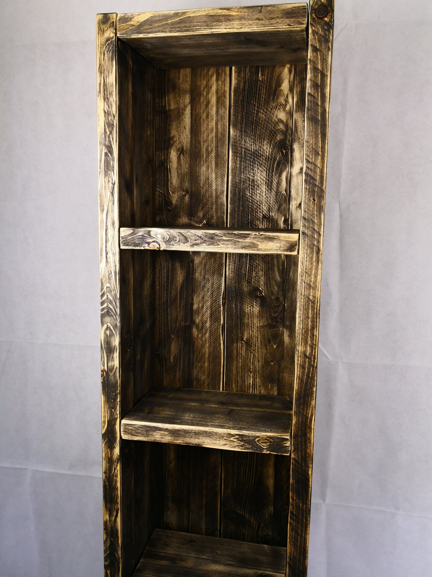 Regal Bauholz schwarz massiv shabby