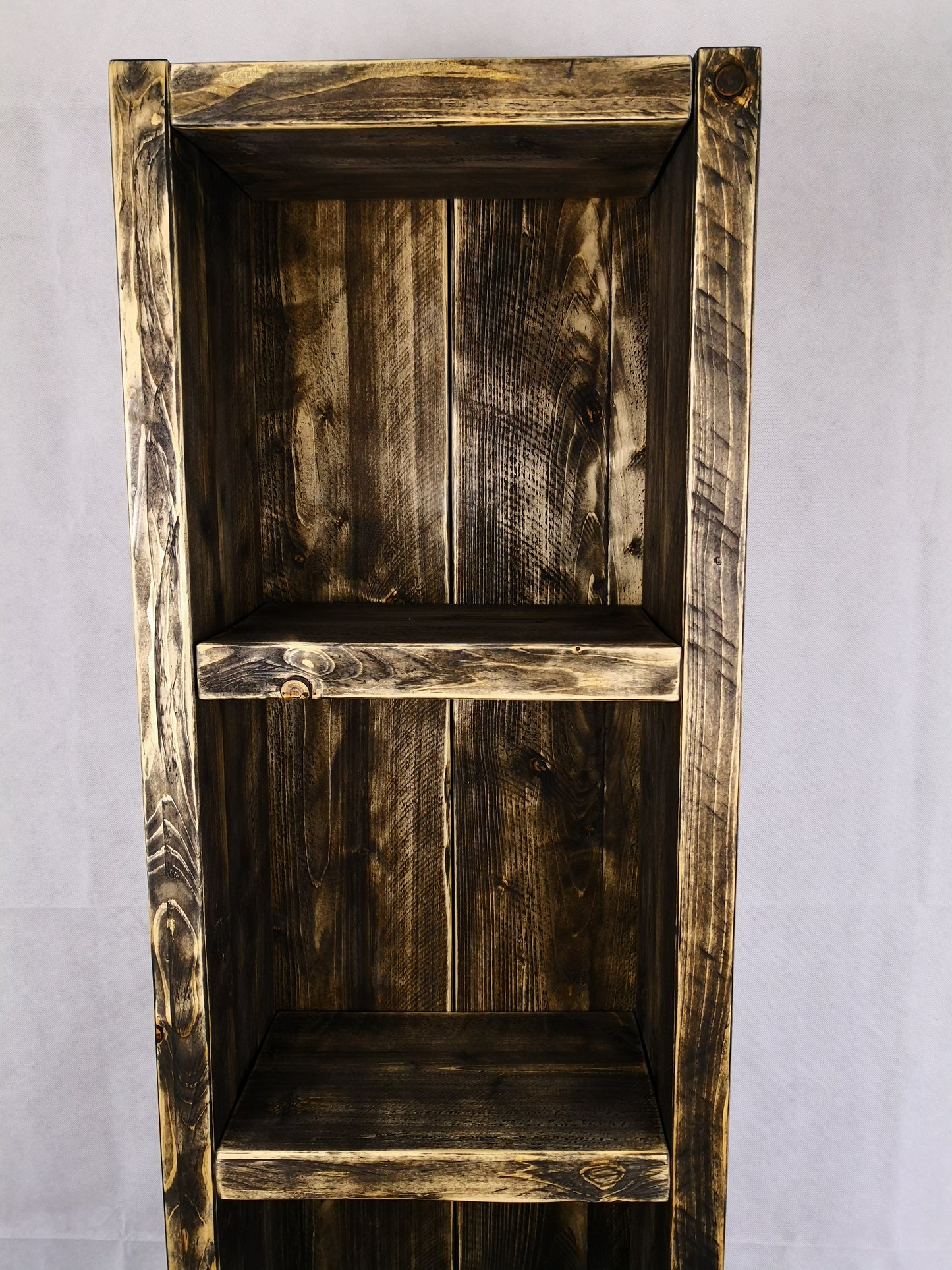 Regal Bauholz schwarz massiv shabby