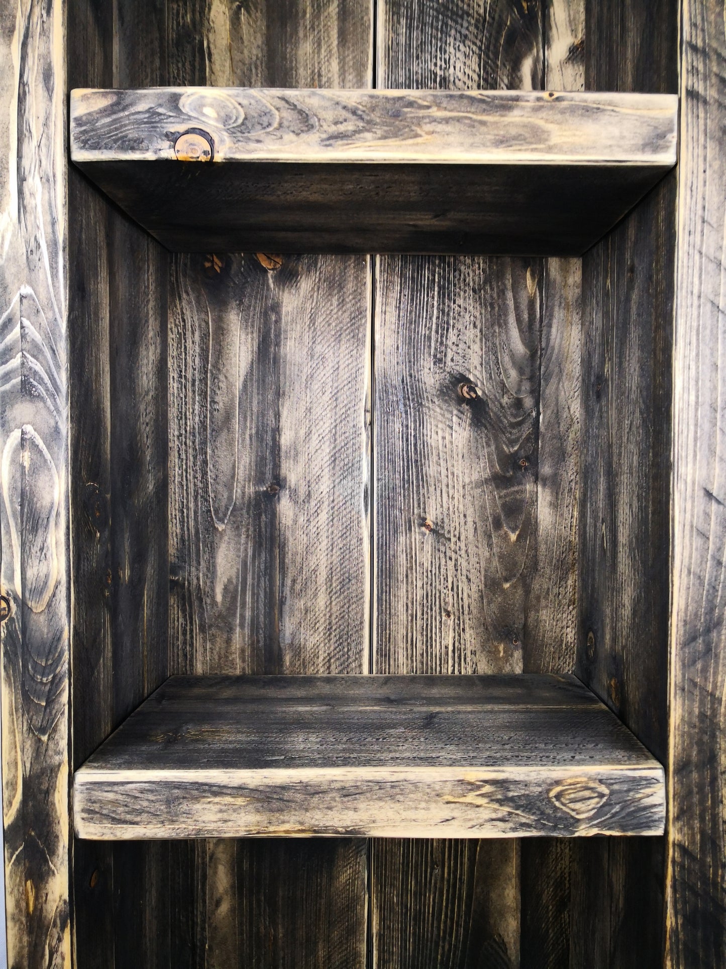 Regal Bauholz schwarz massiv shabby