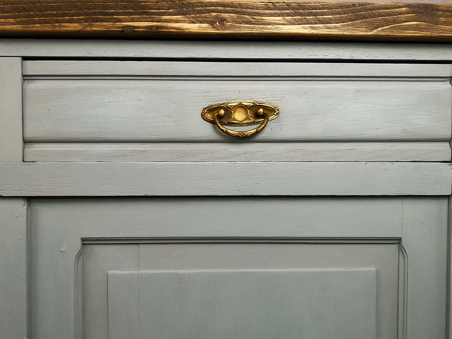 Vintage Anrichte restyle in french blue