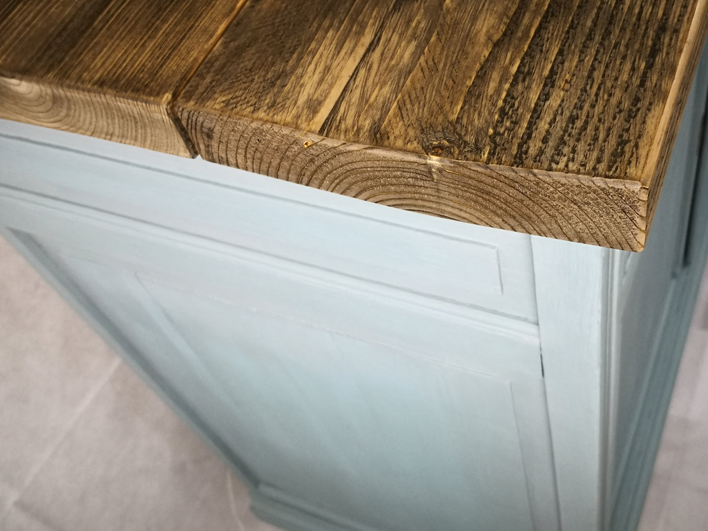Vintage Anrichte restyle in french blue