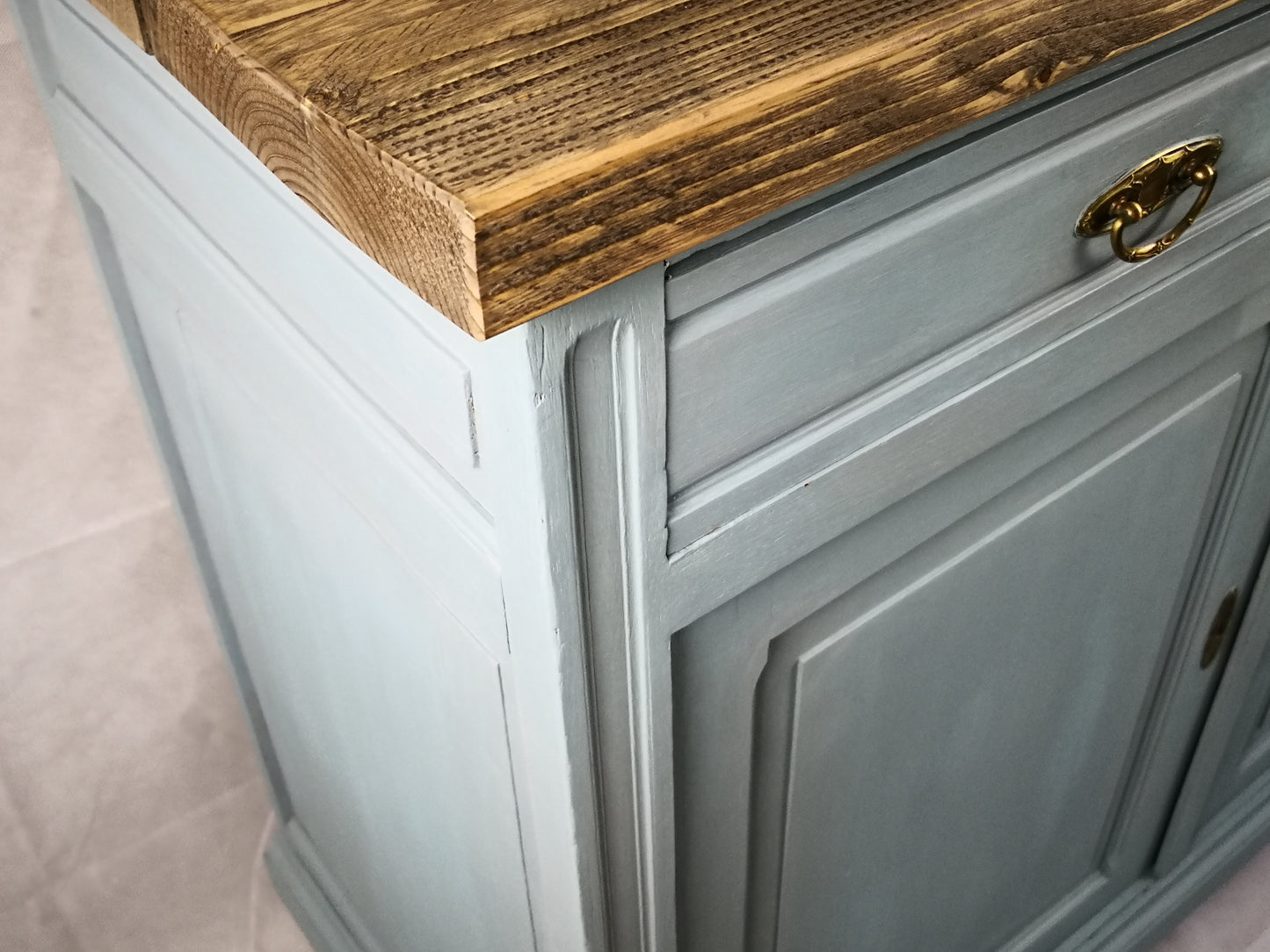 Vintage Anrichte restyle in french blue