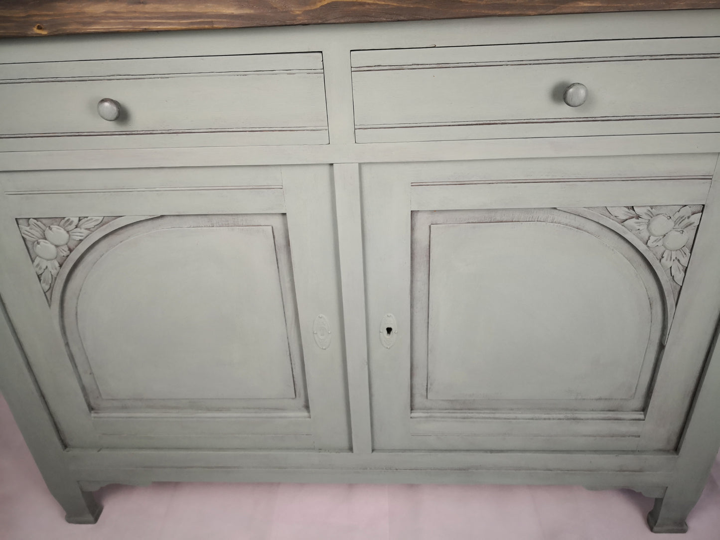 Vintage Anrichte restyle in seafoam green