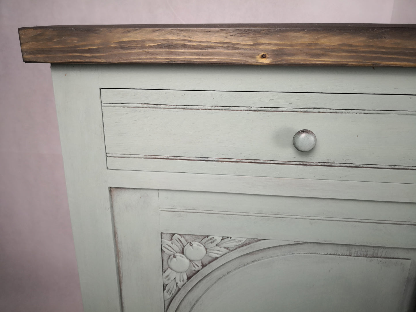 Vintage Anrichte restyle in seafoam green