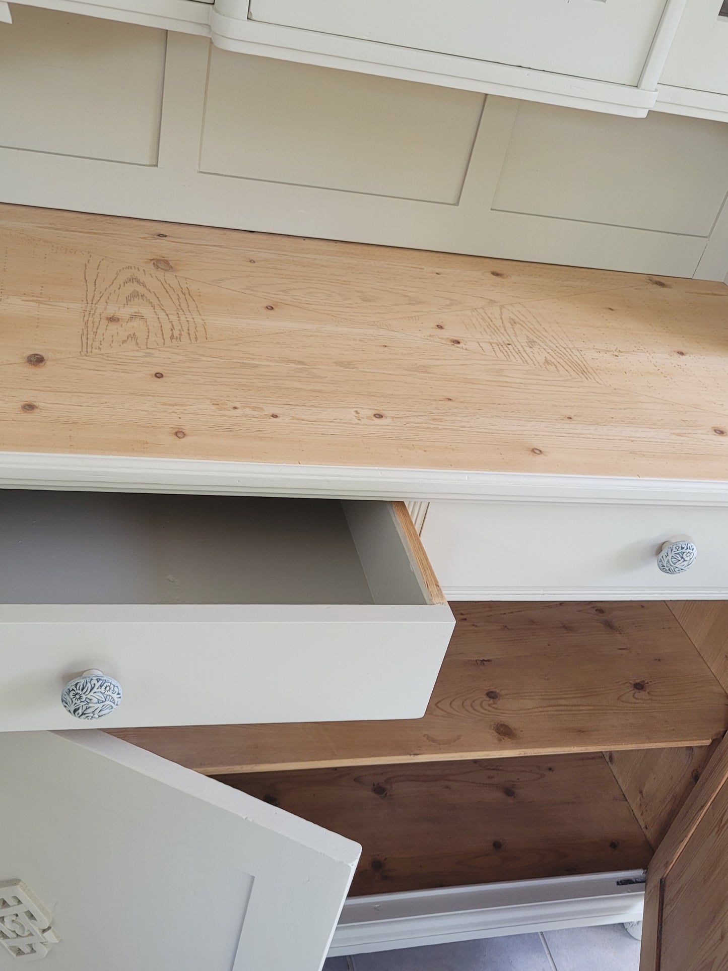 Jugendstil- Buffet "Lumière" frisch aufgearbeitet, restyle
