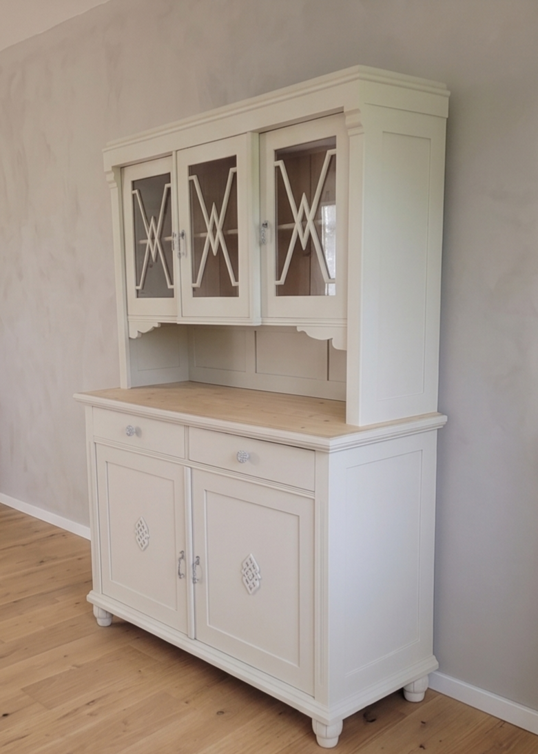 Jugendstil- Buffet "Lumière" frisch aufgearbeitet, restyle