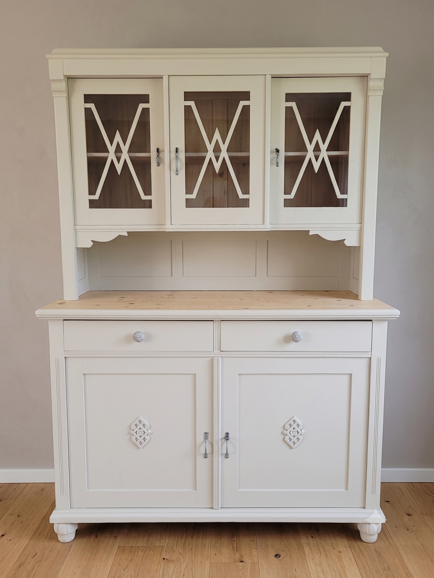 Jugendstil- Buffet "Lumière" frisch aufgearbeitet, restyle