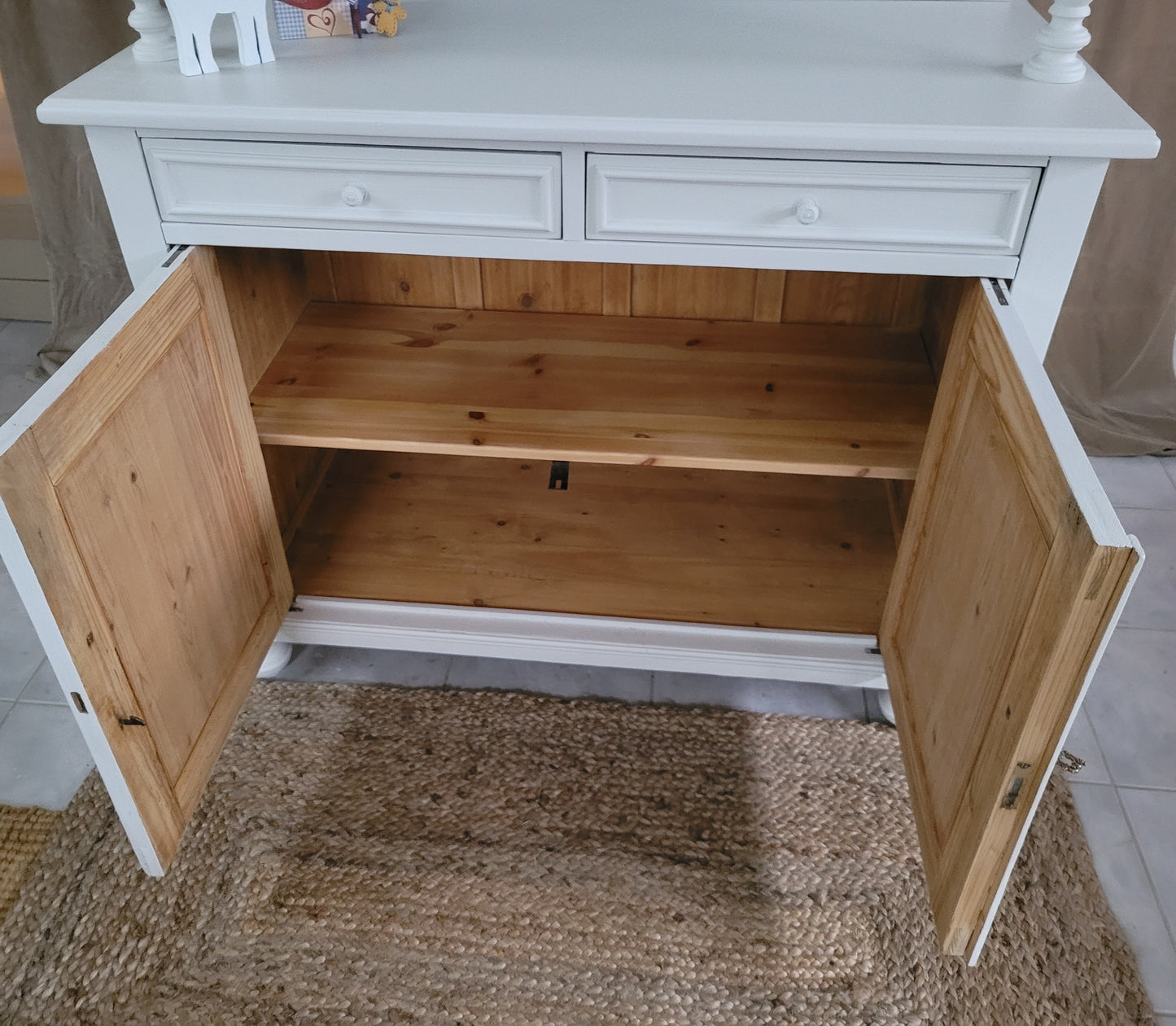 "ANTOINE" - antikes Buffet frisch aufgemöbelt