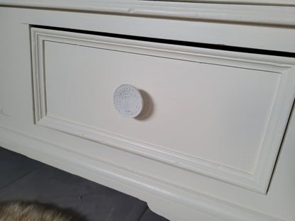 Antiker massiver Wäscheschrank "Aurelia"