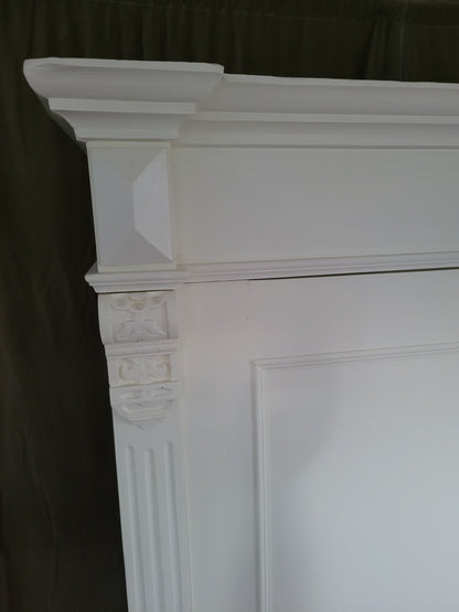 Antiker massiver Wäscheschrank "Aurelia"