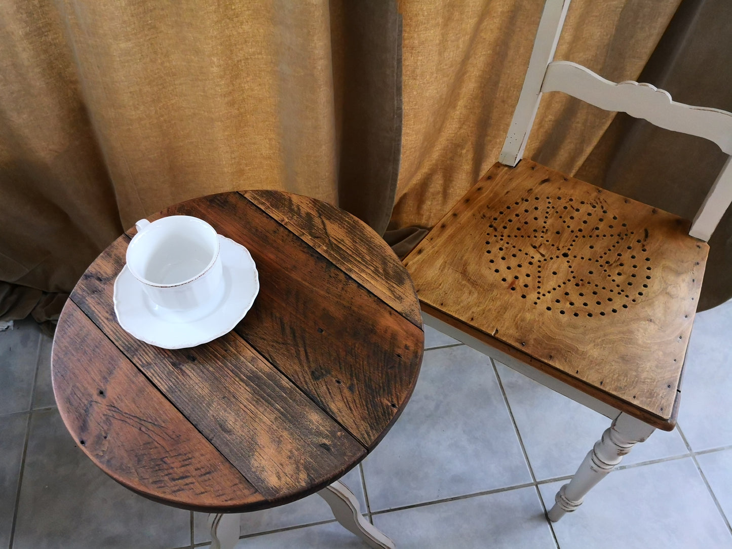 Antiker Stuhl, vintage, Massivholz, shabby