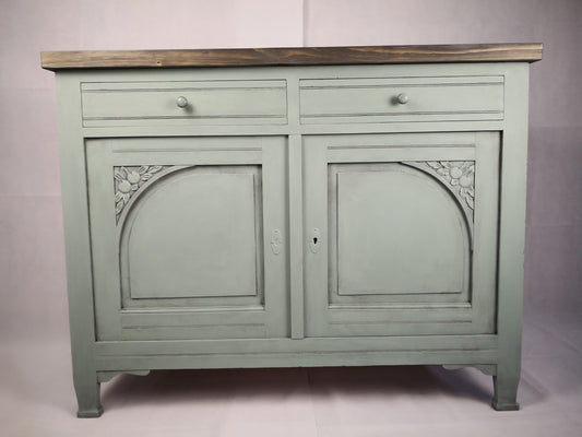 Vintage Anrichte restyle in seafoam green